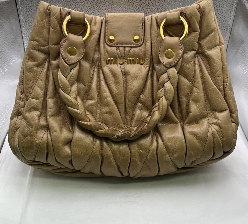 Miu Miu Matelassé Leather Handbag Beige 10291 Feminine luxury quilted design