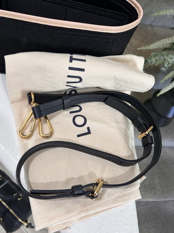 LOUIS VUITTON Speedy Bandoulière 25 Empreinte Noir M40762 France gallery