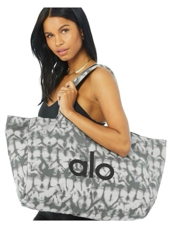 Alo Yoga Tote Bag Large Gray Canvas Tie Dye - Beach / Gym Bag - New with Tags