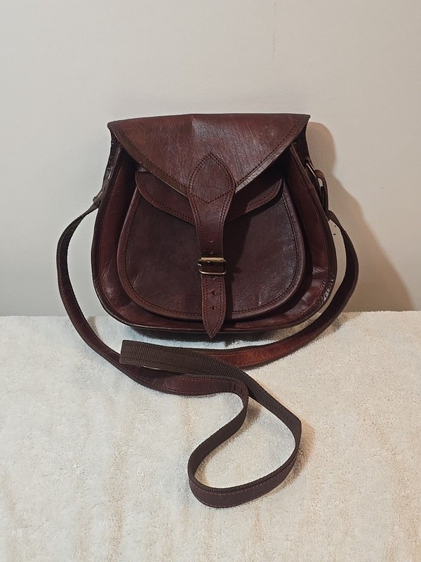 Oklahoma Button Leather Brown Buckle Crossbody Saddle Bag | 10x8x3