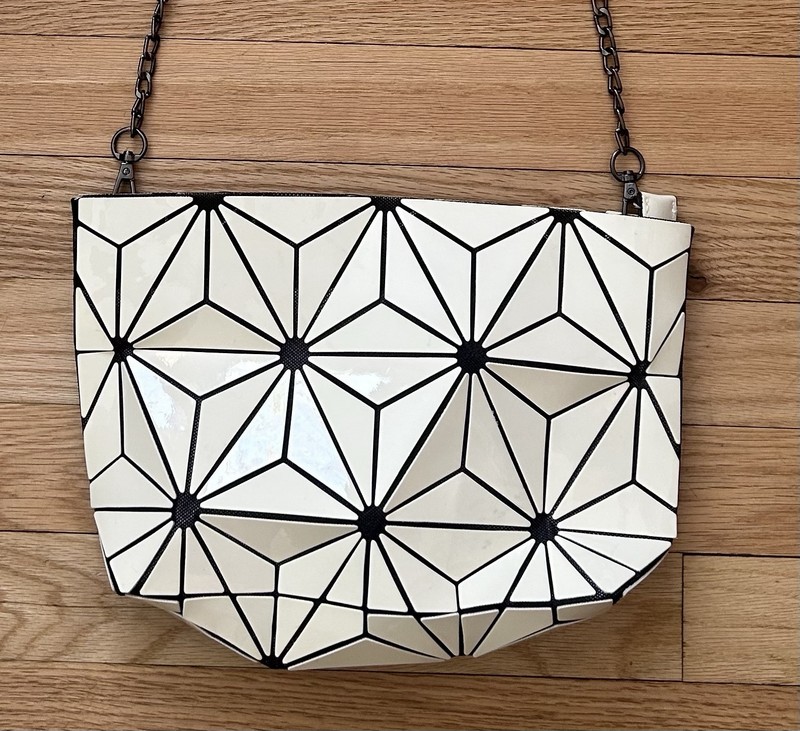Geometric Tile Pattern Purse, Detachable Gunmetal Strap White & Black Unique