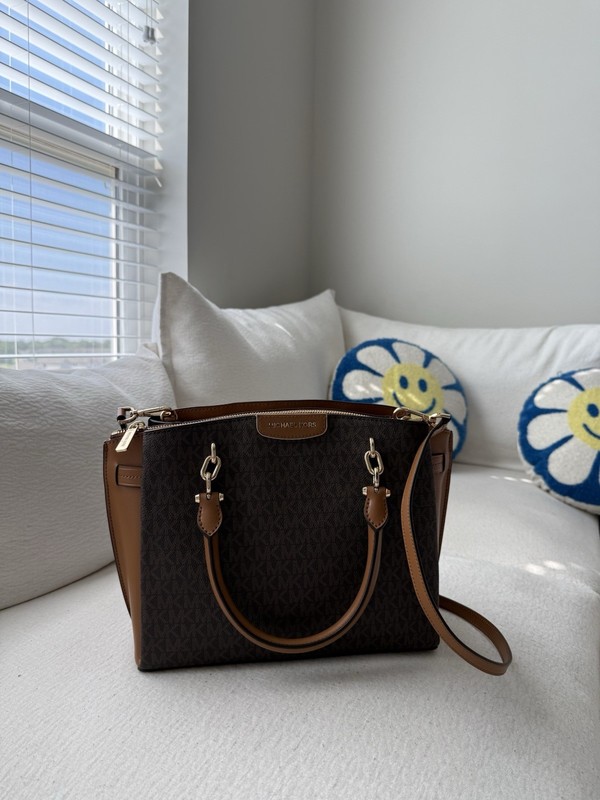 ✨Michael Kors Rochelle Satchel Bag Triple Compartment with Removable Strap gallery