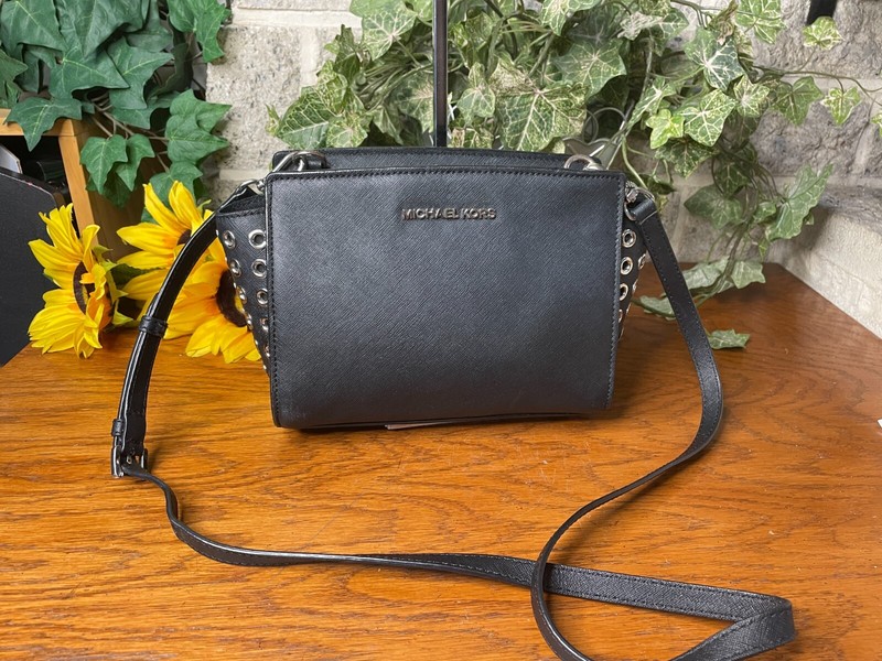 MICHAEL KORS SAFFIANO SELMA GROMMET LEATHER CROSSBODY HANDBAG PURSE SHOULDER BAG