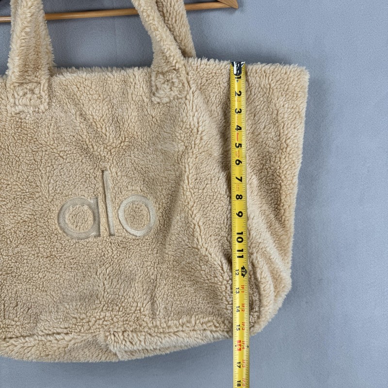 Alo Yoga Foxy Sherpa Tote Bag Beige Fleece Snap Pockets Embroidered Logo gallery