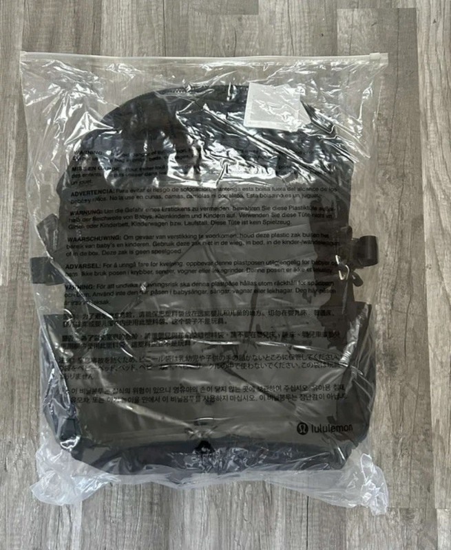 NWT Lululemon New Crew Backpack 22L Black *Updated gallery