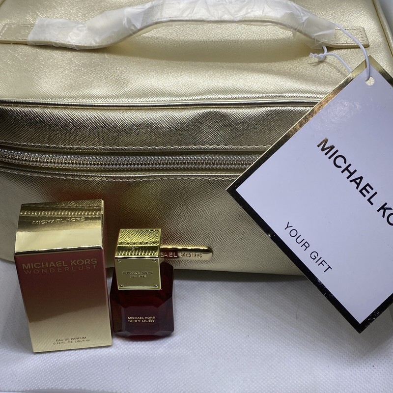 Michael Kors Exclusive Bag With Perfume Kit Set For Christmas holiday collection gallery