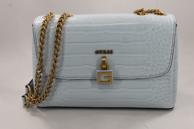 Ice blue MONTREAL – CX875621