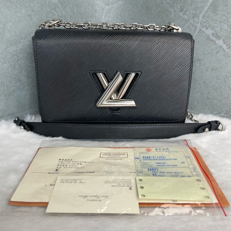 Louis Vuitton Pre-Owned Authentic Twist Luxury Handbag M21110 23 x 17 x 9.5