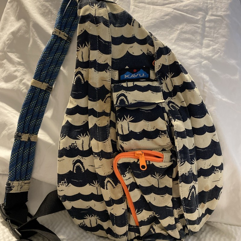 Kavu Navy and Cream Shark Bait Sling Rope Unisex Bag