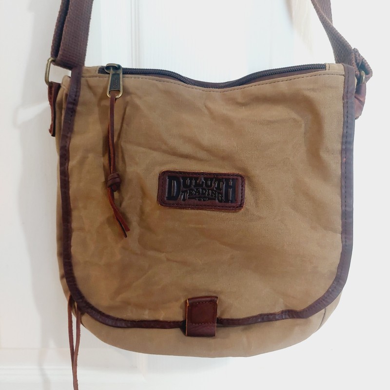 Duluth Trading Co. Oil Cloth Sling Bag Crossbody Canvas Satchel Purse 11″x12″x2″