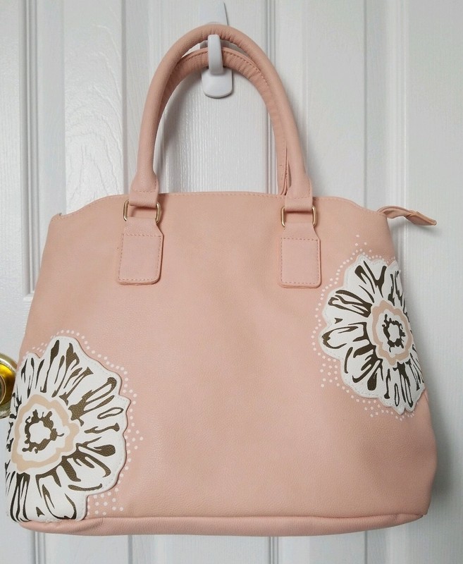 Womens pink leather handbags. Medium To Large Sise