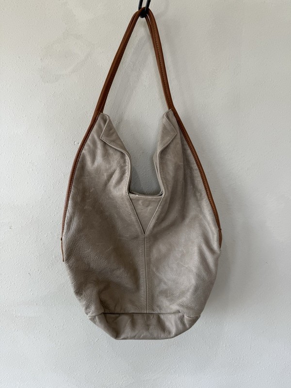 LADY BIRDS Women’s Brandy Leather Medium Tote Purse Bag Gray Brown Shoulder Arm
