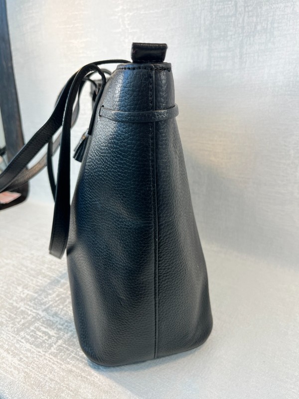 Kate Spade New York Hayes Street Pebbled Leather Tote Top Zip w Bow Tassel Black gallery