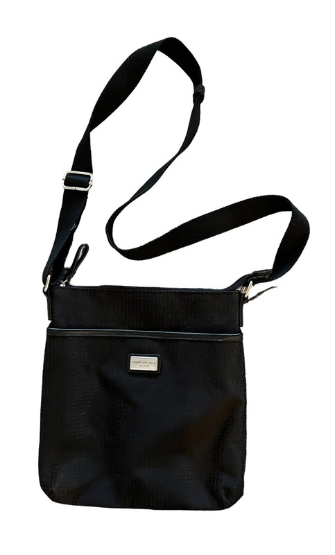 Black Tommy Hilfiger Crossbody Purse 10”x11” Handbag chic Uptown-