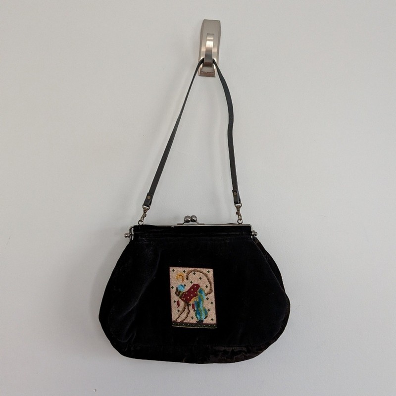 Women’s Vintage Needlepoint Purse Monkey Embroidered Black 12″ Wide Velvet