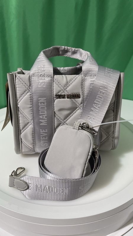 Beautiful STEVE MADDEN BMINNIE MSRP$98.00