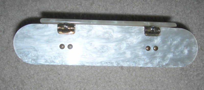 Vintage VTG Pearly White Lucite Clutch Handbag Willardy? gallery