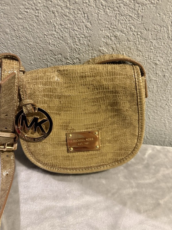 Michel Kors Crossbody gallery