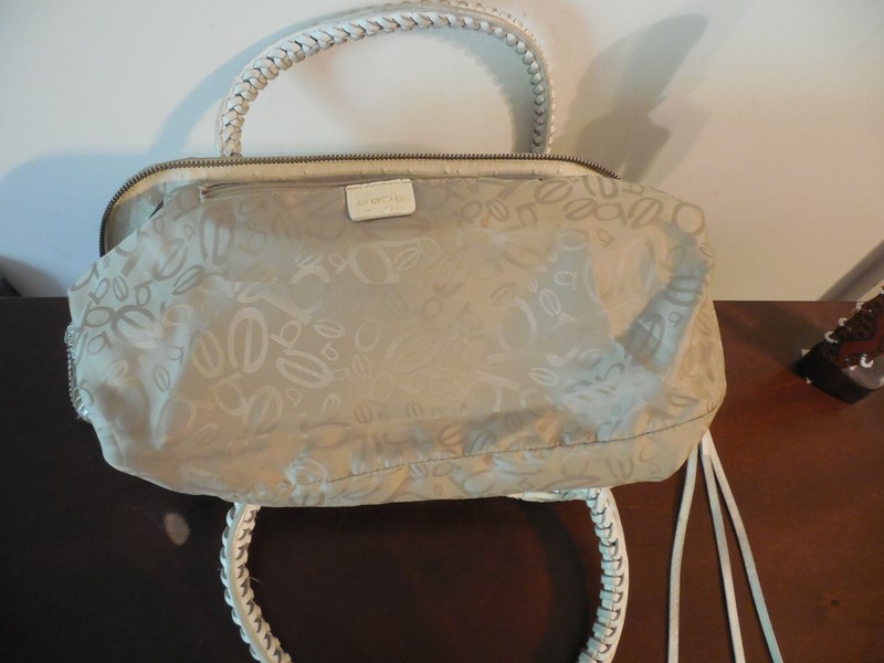BEBE women's Handbag Woven faux Leather Crocodile print Ivory/Brown Large GOOD! gallery