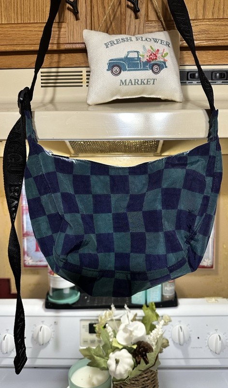 BAGGU SMALL CRESCENT BAG- CHECKERED NAVY & GREEN – IN GREAT CONDITION
