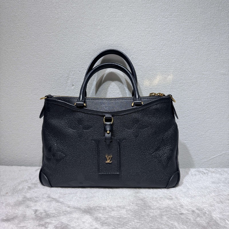 Louis Vuitton Trianon PM Embossed Pattern Removable Adjustable – Fair #2VPXWK