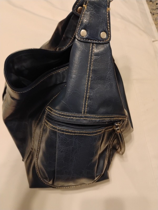 Kenneth Cole Reaction Blue Shoulder Bag B11 gallery
