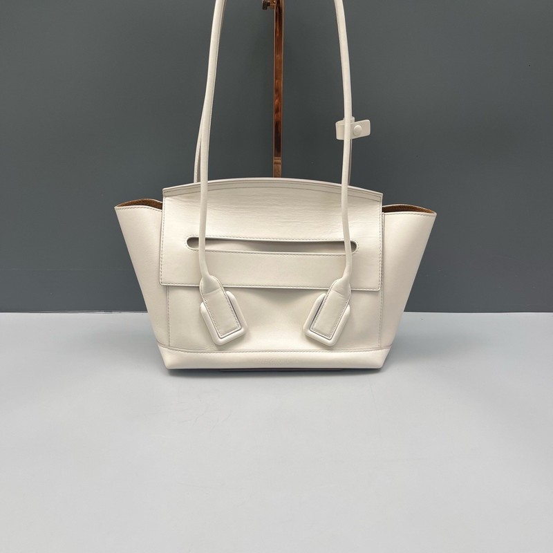 Bottega Veneta Pre-Owned Authentic Underarm Bag White 23*20*10
