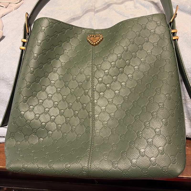BETSY JOHNSON Skulls Tote Bucket NWT Shoulder Bag “Millie”