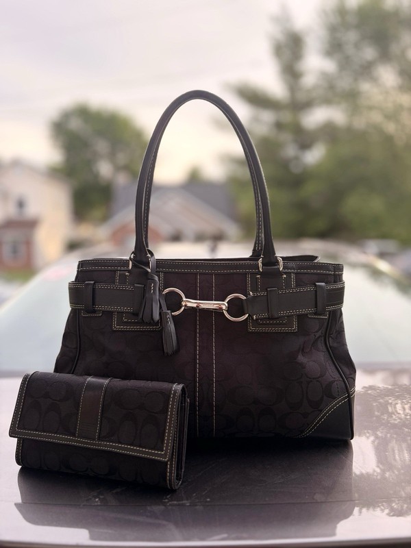 Coach Purse Hampton SignatureC Handbag Black With Wallet