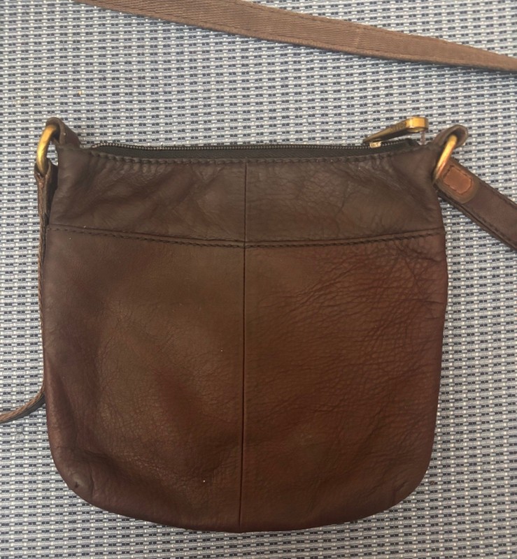 Fossil Explorer Brown Leather 8”x 8”Adjustable Crossbody Bag Zip Pockets Small gallery