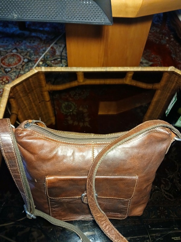 ”JACK GEORGES’ALL FINE HIGH QUALITY LEATHER BROWN HAND BAGE SIZE 12/10/4 INCHES