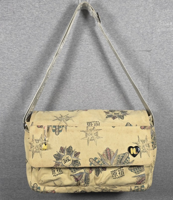 Harajuku Lovers Gwen Stefani A Fatal Attraction To Cuteness Messenger Bag Kawaii
