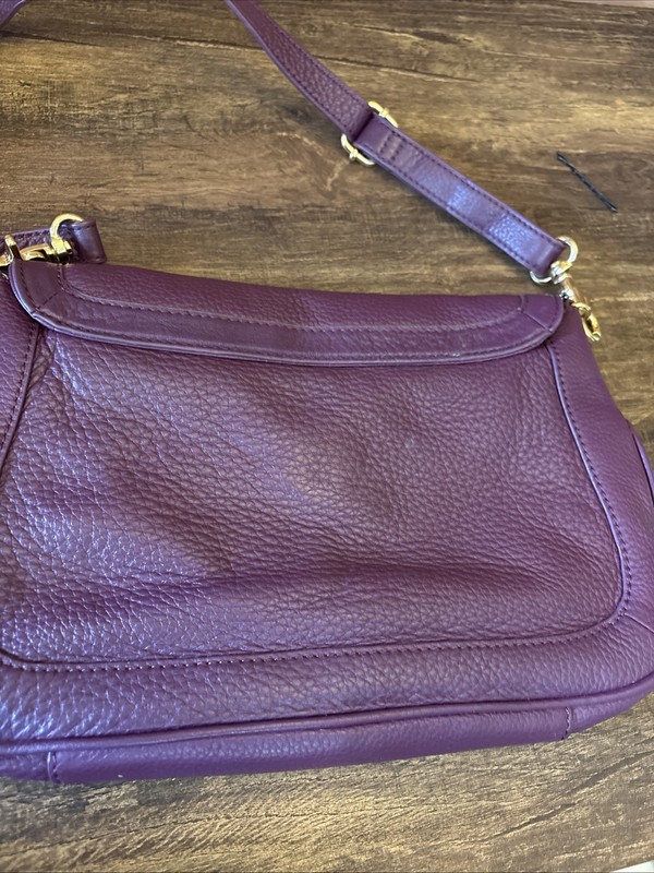 Tory Burch Amanda Mini Pebbled Leather Crossbody Bag In Purple gallery