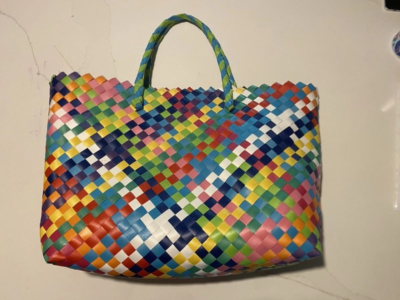 Woven Beach Tote Bag Colorful Multicolor Plastic Weave Womens XL Tote Basket