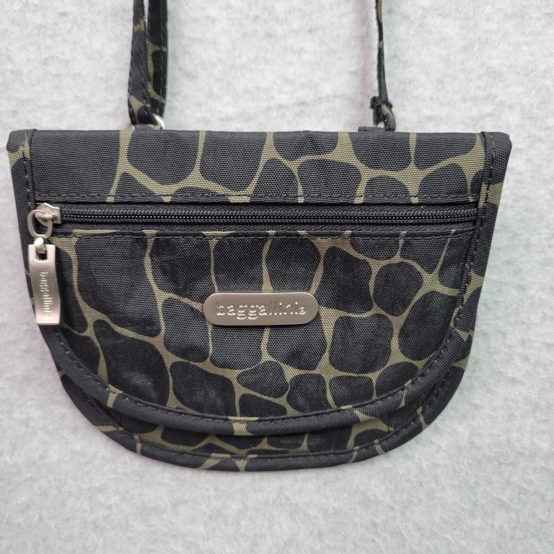 Baggallini Nylon Small Crossbody Bag Travel Purse Giraffe Print Gray Khaki