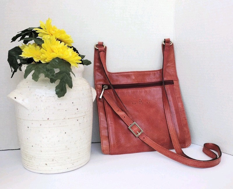 Gianni Chiarini Italian Paprika Coral Orange Leather Crossbody Shoulder Bag