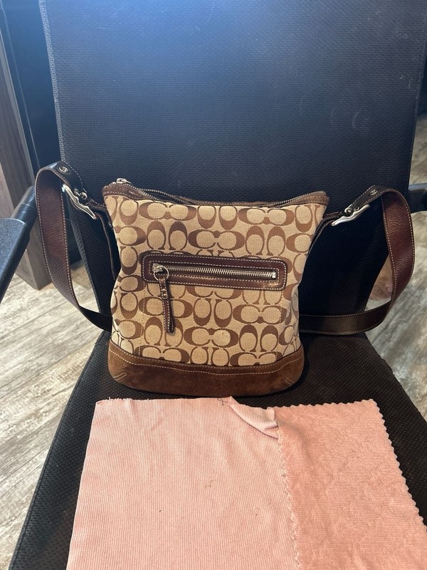 Coach vintage brown signature canvas suede bag / 02... gallery