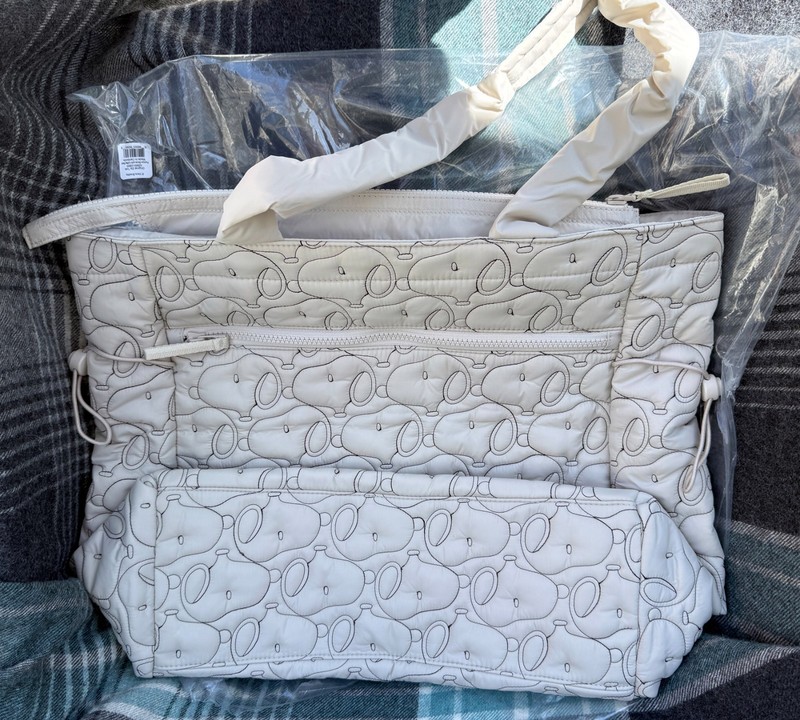 NWT Vera Bradley Peanuts Snoopy Original Zip Tote Pumice Stone / Coffee Bean gallery