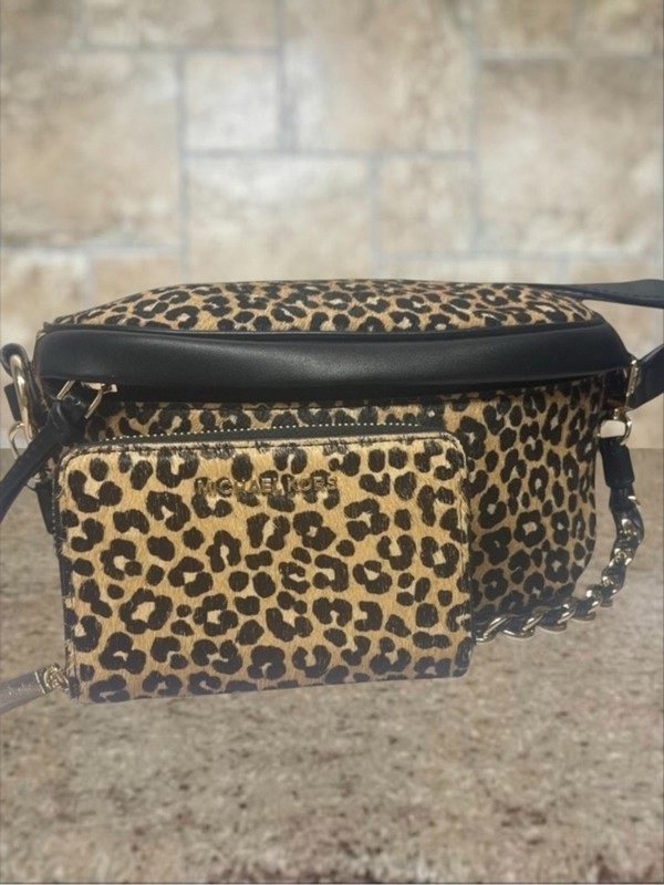 Michael Kors Slater Sling Pack Leopard Print Bag & Wallet Set Calf Hair