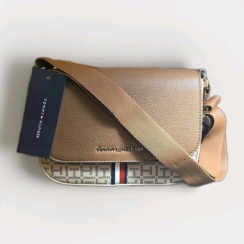 Tommy Hilfiger/ Monogram Flap, Jaquard Crossbody Bag