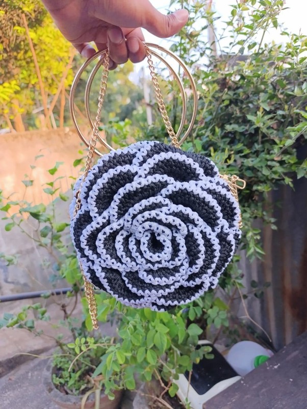 Handmade Crochet Bag from Sri Lanka gallery