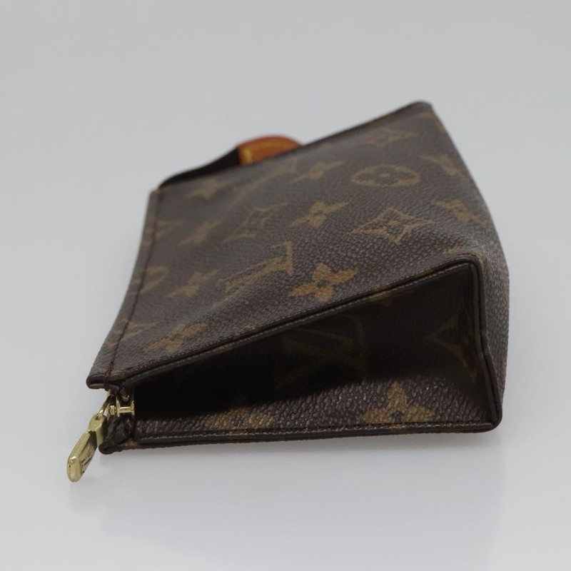 LOUIS VUITTON Monogram Poche Toilette 15 Pouch M47546 LV Auth 139378 gallery