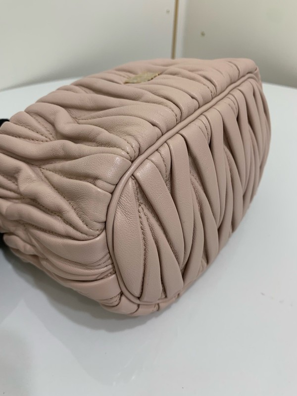Miumiu light pink pleated lambskin handbag (15*9*10) cm gallery