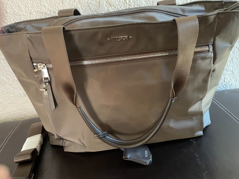 TUMI VOYAGEUR Khaki Color Computer Carry Tote Bag 10″x17″