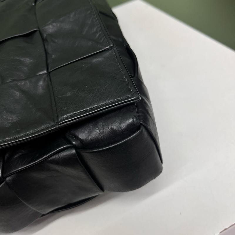 Bottega Veneta Pre-Owned Authentic Crossbody Bag Black 36*23 gallery