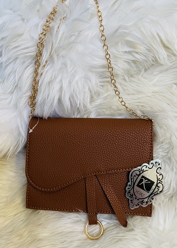 NWT Yoki SADDLE CLUTCH Small Hand Bag Satchel Purse Gold Chain Strap Brown