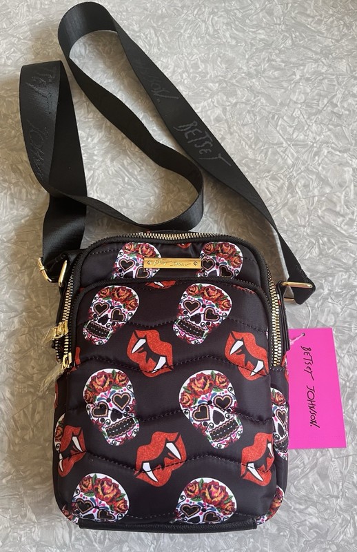 BETSEY JOHNSON SUGAR SKULLS/FANGS QUILTED CROSSBODY PURSE NEW W/TAGS
